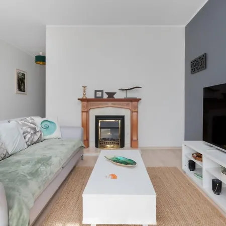 Caly Z Victorian Wanna I Podwojnym Prysznicem W Spokojnej Dzielnicy