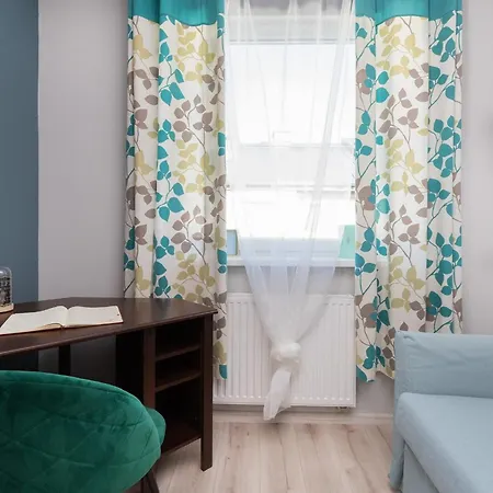 Daire Caly Z Victorian Wanna I Podwojnym Prysznicem W Spokojnej Dzielnicy Borkowo (Gdansk)