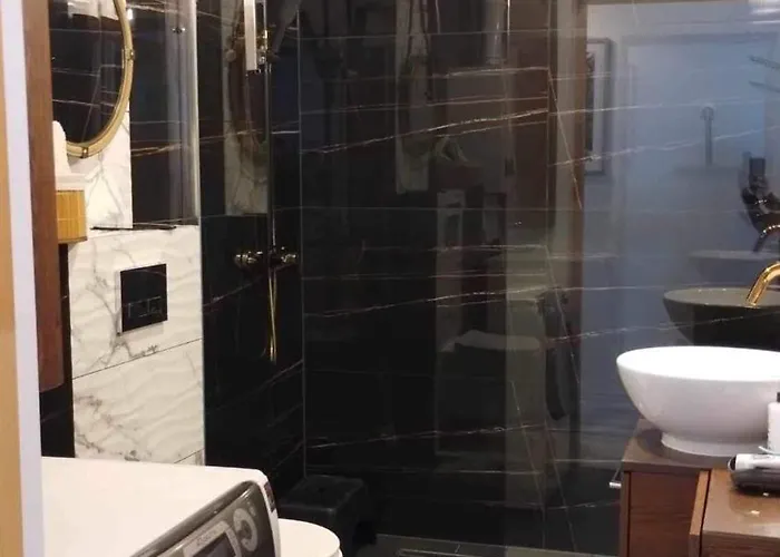 Caly Z Victorian Wanna I Podwojnym Prysznicem W Spokojnej Dzielnicy Apartment *