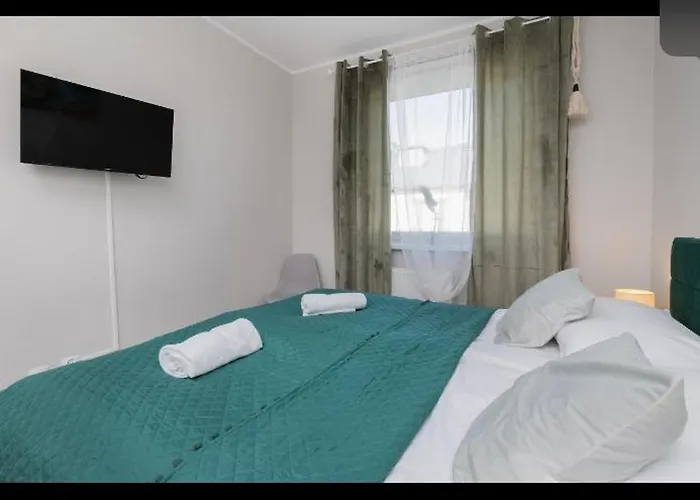 Caly Z Victorian Wanna I Podwojnym Prysznicem W Spokojnej Dzielnicy Apartment Borkowo (Gdansk)